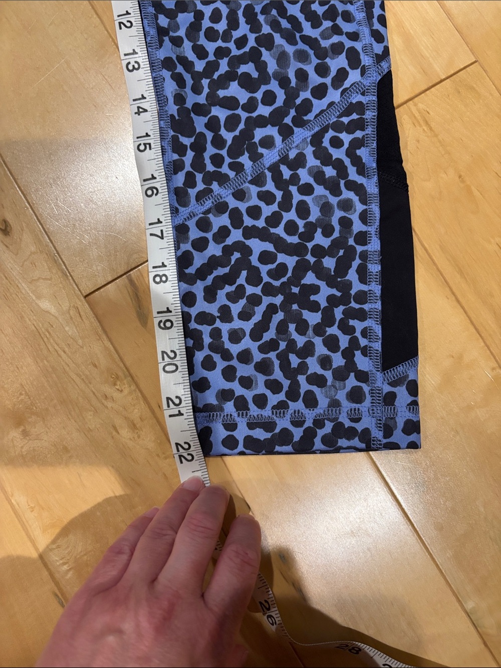 Lululemon capris - Picture 3 of 5